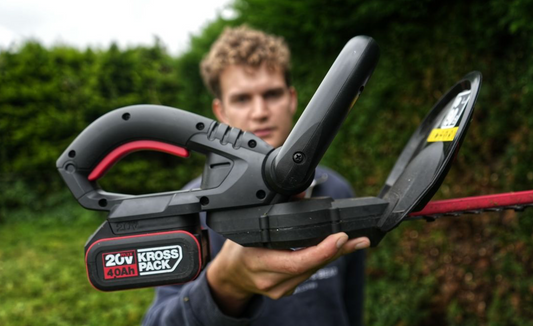 Effortlessly Trim Your Hedges and Elevate Your Garden with the Kress 20V KrossPack 57 cm Cordless Hedge Trimmer! 🌿