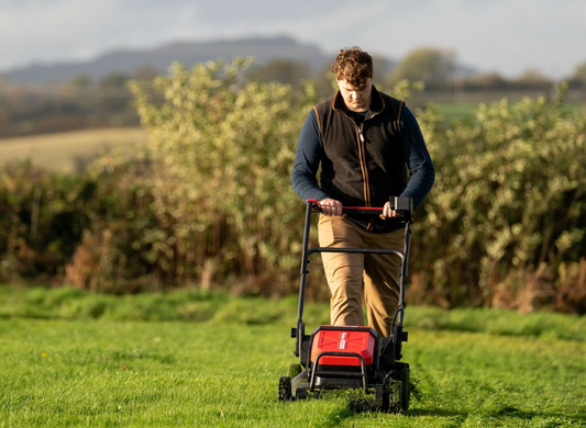 Meet the Kress Commercial 60V 51 cm Self-Propelled Lawn Mower: The Future of Landscaping is Cordless